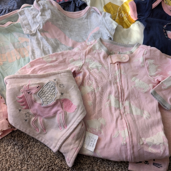 Best Deal! 32 PIECES** Baby bundle 0-3 month - Picture 6 of 8